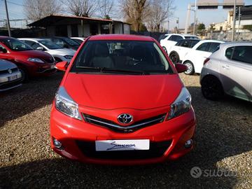 TOYOTA Yaris 1.0 5 porte Lounge