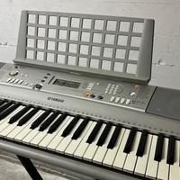 Tastiera Yamaha PSR - E303