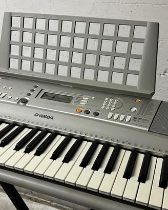 Tastiera Yamaha PSR - E303