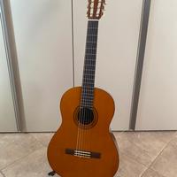 Chitarra YAMAHA C40 e Custodia