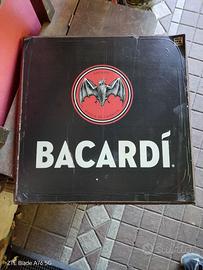 Vecchio cartello pubblicitario Bacardi