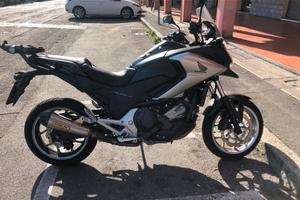 MOTO Honda NC750X cambio automatico