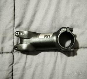 Attacco manubrio 31,8 mm, stelo 28,6 mm, lunghezza