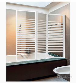 Parete sopravasca in cristallo 3 ante pieghevoli