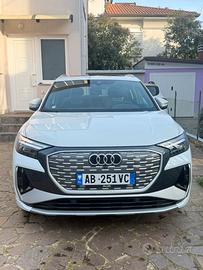 Audi Q4 full eletric 40 e-tron full opt 12000km