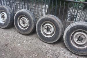 Cerchi usati defender 7 gomme