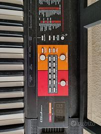 pianola Yamaha PSR F51