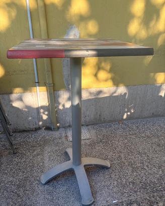 Tavolo da bar Antigraffio