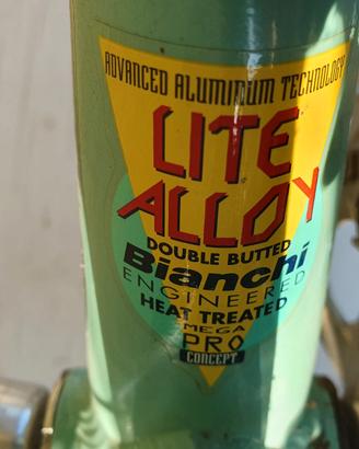 Bicicletta bianchi lite alloy mega pro MAI USATA