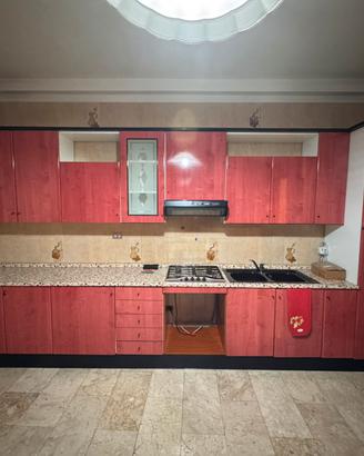 Cucina e parete attrezzata moderna