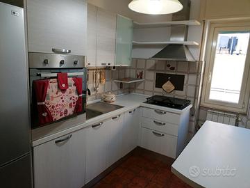 Annunziata 100 mq salone, 3 camere totalmente ammo