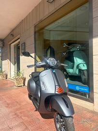 Vespa 310 GTS Super Sport