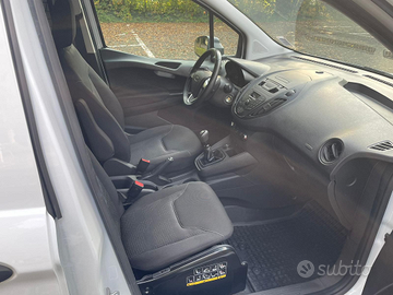 Ford transit courier 1.5