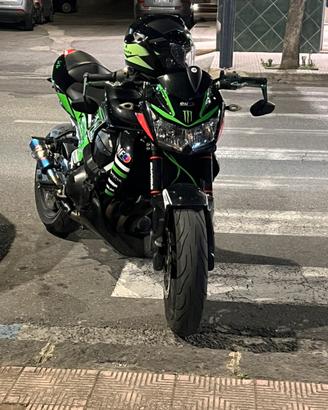 KAWASAKI Z750