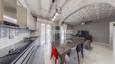 TRILOCALE CASTELFRANCO EMILIA CON BALCONE E GARAGE