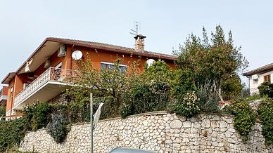 Appartamento in villa 500 euro con ampio giardino
