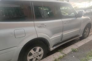  Pajero Mitsubishi 