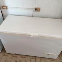 congelatore freezer a pozzetto  280 litri