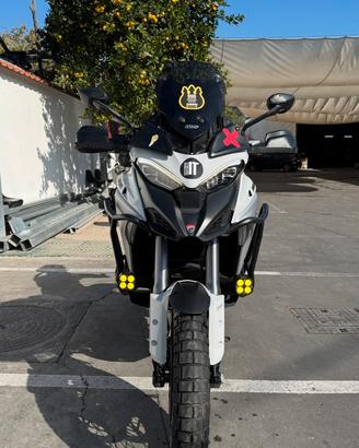 Ducati Multistrada v4s travel & radar