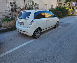 Lancia Ypsilon Momo design