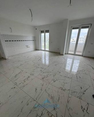 Appartamento di 110 m² con 3 locali e box auto a S