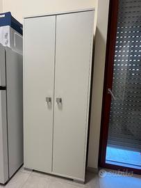Armadio multiuso a due ante