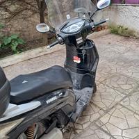 People S Kymco 200
