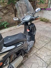 People S Kymco 200