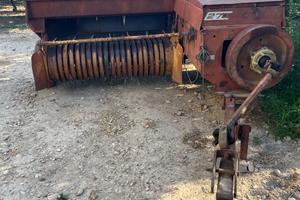 Imballatrice New Holland 270