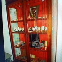 Vetrina cristalliera in ciliegio anni 30 con vetri