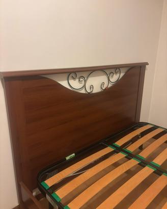 Letto matrimoniale in legno