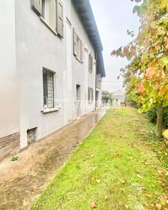 San Damaso - Casa libera su 3 lati con ampio Giard