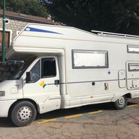 Camper mansardato, 7 posti, super-accessoriato
