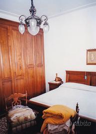 Camera da letto massello noce