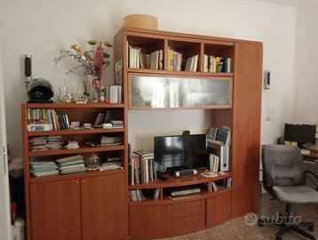 LIBRERIA SOGGIORNO - TAVOLO CON SEDIE E SCRIVANIA