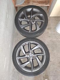 Gomme estive comprese di cerchi 215/45 R17