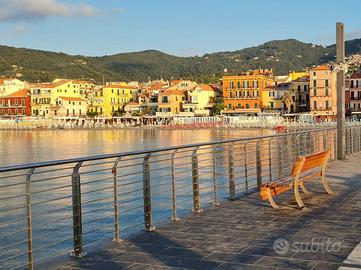 Bilocale a qualche passo dal mare,centro Alassio
