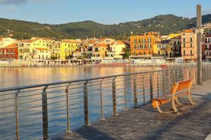 Bilocale a qualche passo dal mare,centro Alassio