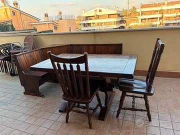 giropanca angolare e tavolo anni 80