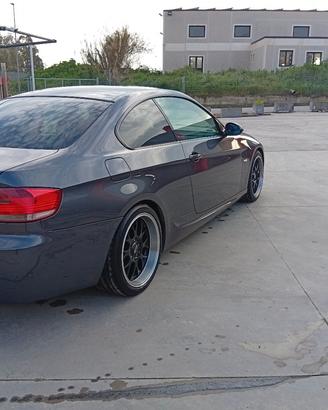 BMW 320 e92