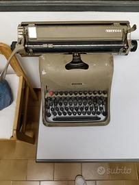 macchina da scrivere Olivetti Lexikon 80