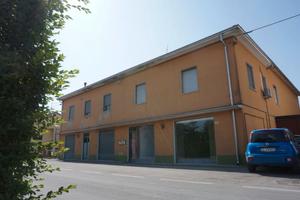 Ufficio/ mostra/ magazzino