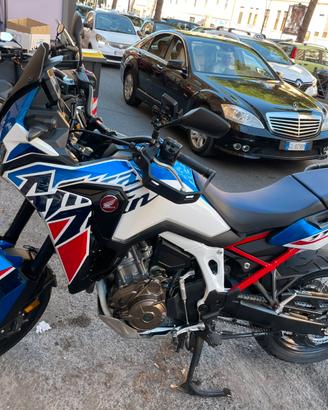 Africa Twin 1100 Manuale