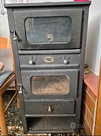 Vendiamo stufa a legna