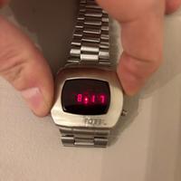 orologio vintage a led tipo pulsar