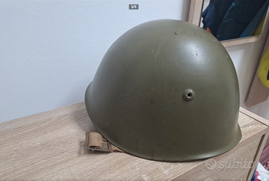 Elmetto militare Italiano, modello M33 , anni 60 ,