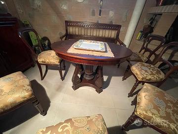 Divanetto e poltrone antiche