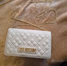 Love Moschino