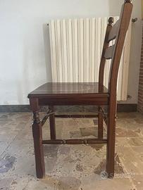 Sedie di legno