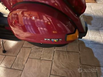 Vespa 200 PX Arcobaleno